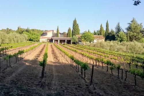 G�te de La Sabli�re Vignoble Aixois Et Piscine