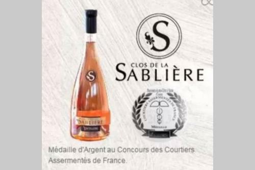 G�te de La Sabli�re Vignoble Aixois Et Piscine