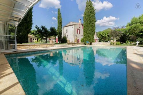 G�te de La Sabli�re Vignoble Aixois Et Piscine