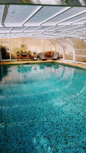 G�te de La Sabli�re Vignoble Aixois Et Piscine