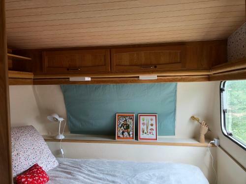 Hostal G�te Aurinko : Caravane Avec Bain Nordique