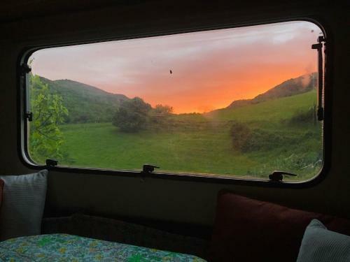 Hostal G�te Aurinko : Caravane Avec Bain Nordique