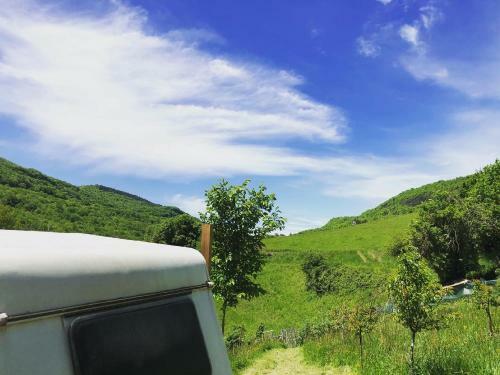Hostal G�te Aurinko : Caravane Avec Bain Nordique