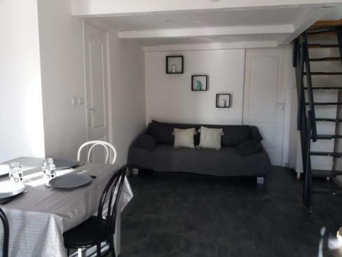 Apartamento Appart. 4 Pers A 6 Kms de Cassis Avec Acces Piscine