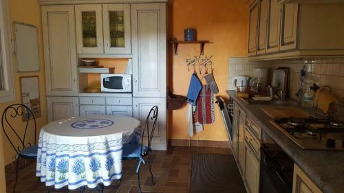 Belle Maison En Dr�me Proven�ale Pour Un S�jour de 7 Nuits Minimum