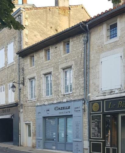 Hostal Gazelle Guest House And Art Gallery