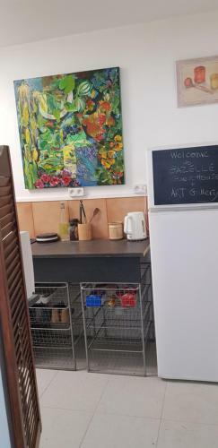 Hostal Gazelle Guest House And Art Gallery
