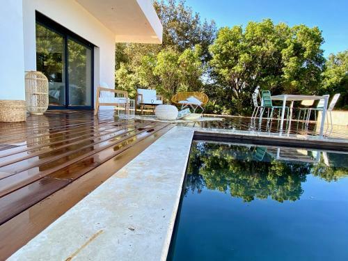 Villa de Standing Avec Magnifique Vue Mer, Sagone