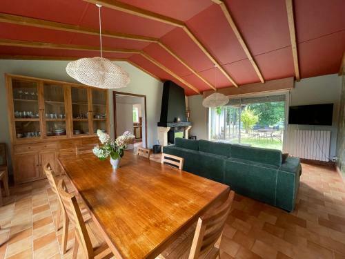 Saint Antoine de Breuilh : Maison Avec Vue Rivi�re