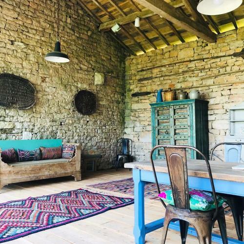 Maison D?artiste, 5 Mins From St Antonin Noble Val
