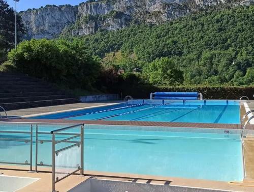 Maison D?artiste, 5 Mins From St Antonin Noble Val