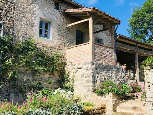 Maison D?artiste, 5 Mins From St Antonin Noble Val