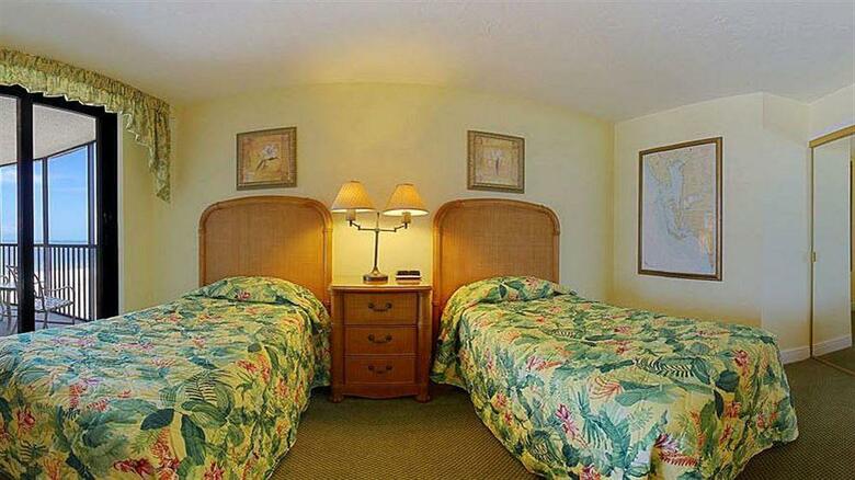 Hotel Pointe Estero Resort