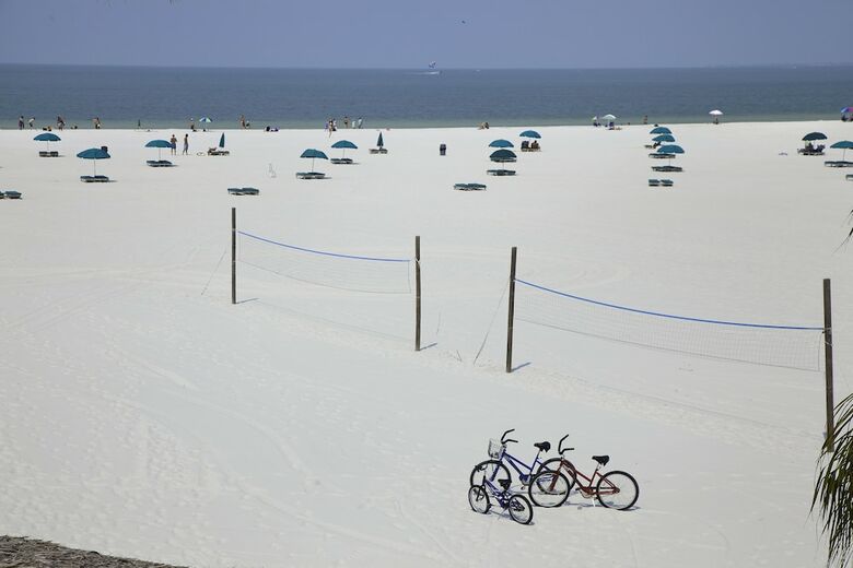 Hotel Outrigger Beach Resort