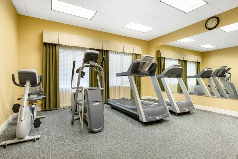 The Oaks Hotel & Suites