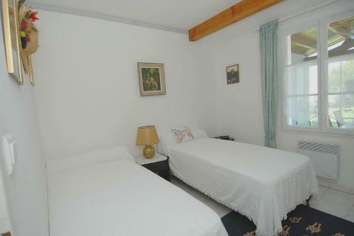 Villa Individuelle de Plain Pied Avec Agr�able Jardin