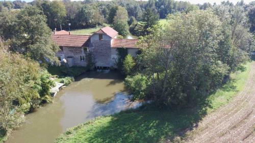 Hostal Le Moulin De Chamambard