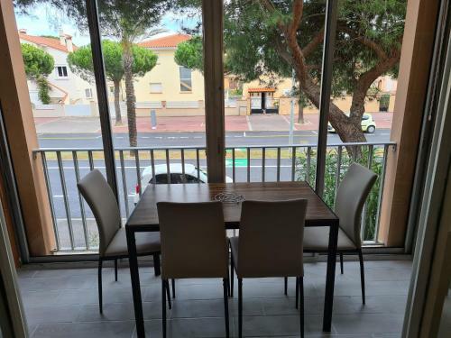 Apartamento Superbe T2 Climatis�, Proche Plage Avec Parking Priv�