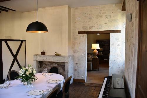Villa Maison de Caract�re Dans La Bastide Foyenne