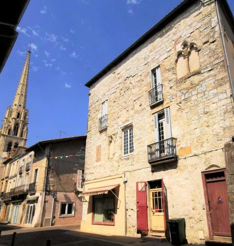 Villa Maison de Caract�re Dans La Bastide Foyenne