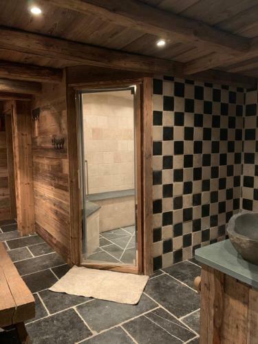 Le Ruitor, Chalet 500 M2 Luxueux de Caract�re