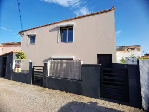 Apartamento Escale, � 150m de La Plage Appt T3 Rdc Ar