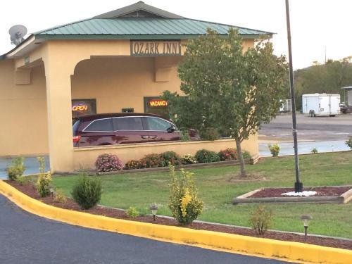Motel Ozark Inn