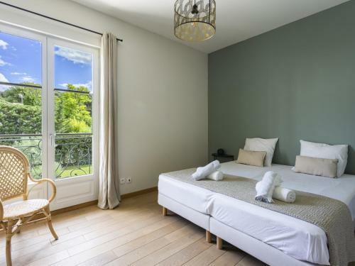 Maison Saint-�tienne-du-gr�s, 6 Pi�ces, 8 Personnes - Fr-1-599-17
