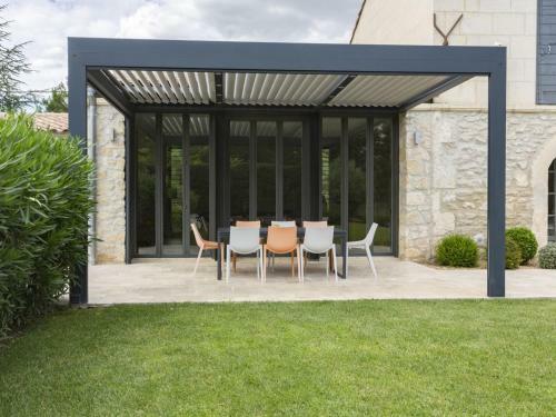 Maison Saint-�tienne-du-gr�s, 6 Pi�ces, 8 Personnes - Fr-1-599-17