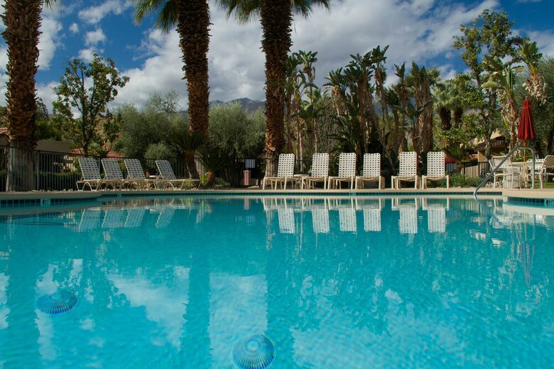 Hotel The Oasis Resort