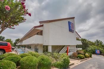 Motel 6 Birmingham