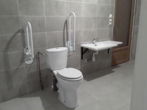 G�te de Landemeure, 10 Couchages, Acc�s Pmr