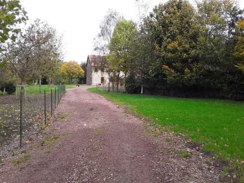 G�te de Landemeure, 10 Couchages, Acc�s Pmr