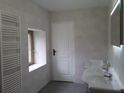 G�te de Landemeure, 10 Couchages, Acc�s Pmr