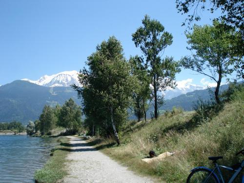 Spacious And Comfortable Chalet Apartment.