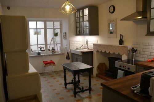 St Jean Du Gard : Spacious Apartment With Use Of Pool