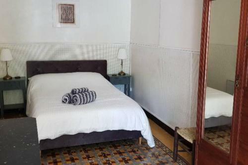 St Jean Du Gard : Spacious Apartment With Use Of Pool
