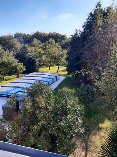 Bed & Breakfast Chambre D'h�tes Avec Piscine Et Spa