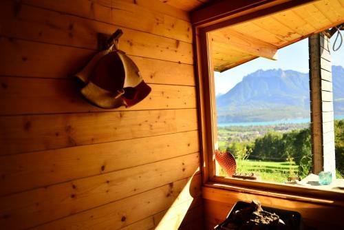 Aux Pr�s Du Lac