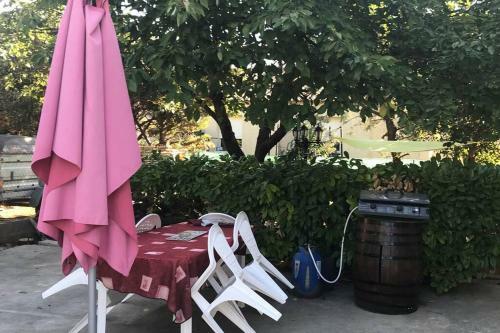 Apartamento St Just Joli Appartement Situ� Dans Une Impasse