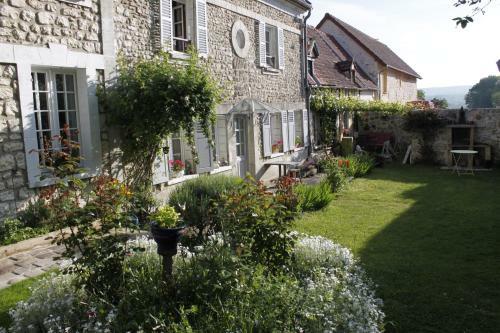 Hostal Avenue Du Ch�teau