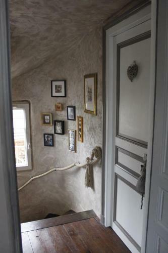 Hostal Avenue Du Ch�teau