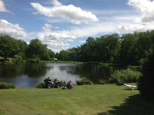 L?etang Carp Fishing Lake And Gite
