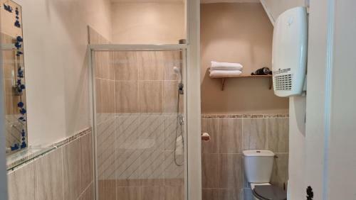 4 Bedroom Holiday Home With Private Pool And Garden