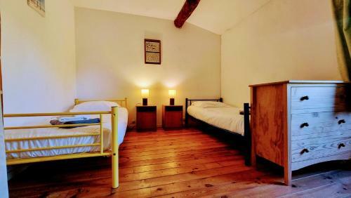 4 Bedroom Holiday Home With Private Pool And Garden