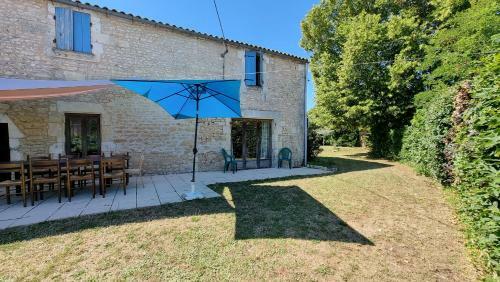 4 Bedroom Holiday Home With Private Pool And Garden