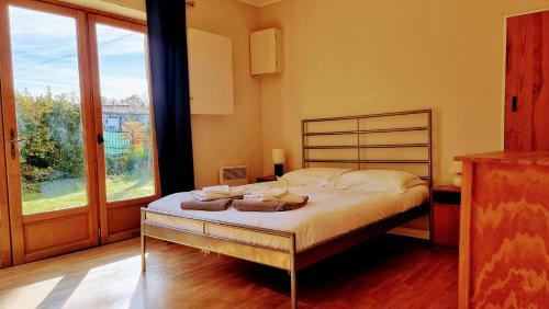 4 Bedroom Holiday Home With Private Pool And Garden