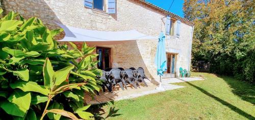 4 Bedroom Holiday Home With Private Pool And Garden