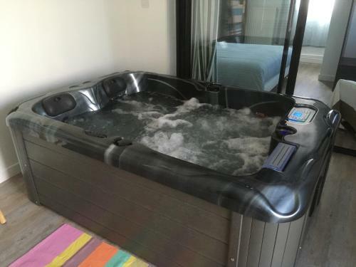 Apartamento G�te Avec Jacuzzi Privatif � Proximit� de L'oc�an
