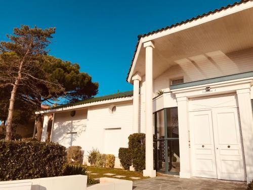 Apartamento Appartement Du Golf, Piscine, For�t Et Plage.